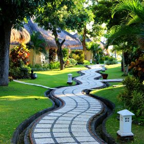 3_Siddhartha_Gardens_Pathway